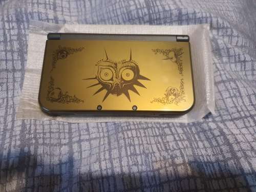 New Nintendo 3DS XL Majoras Mask Ltd edition - * MINT * with Games