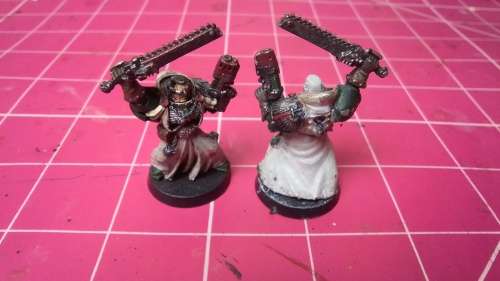 Warhammer 40k: 2x Dark Angels Miniatures (metal)
