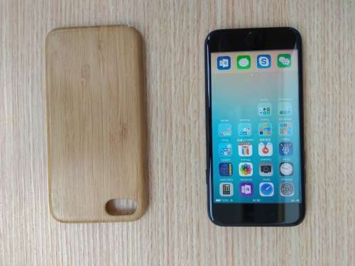 iPhone 7 32GB, black + accessories