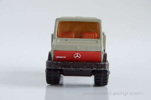 Matchbox Super Kings K-30 Mercedes Unimog and K-32 Trailer