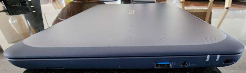 ASUS W202N Notebook *** Excellent Condition
