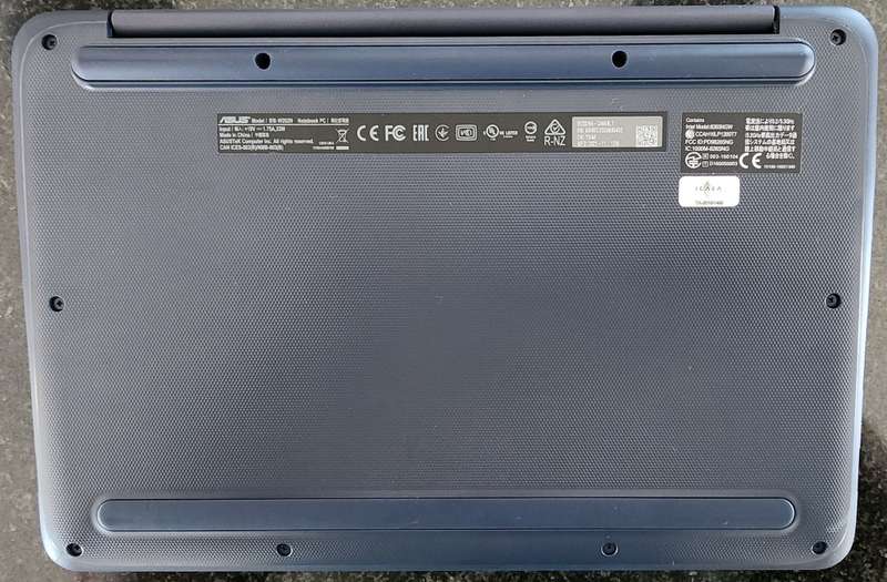 ASUS W202N Notebook *** Excellent Condition