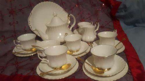 ROYAL ALBERT VAL D'OR TEA SET!!!