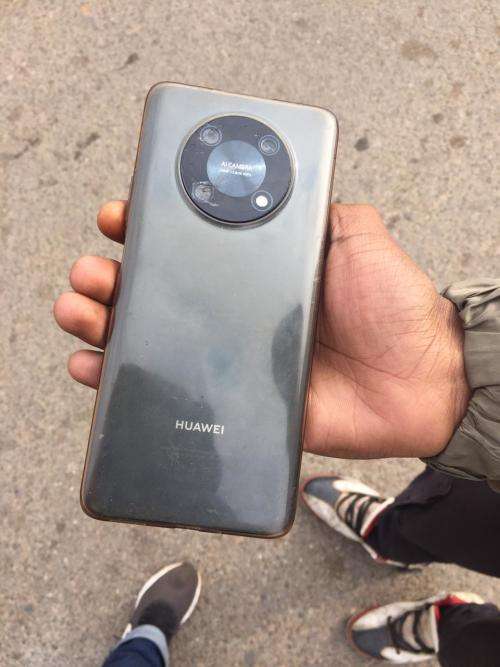 Huawei Nova Y90 Used