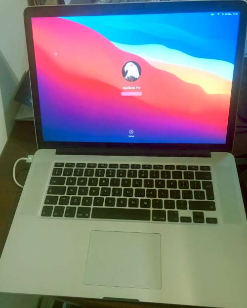 Apple MacBook Pro Retina 15-Inch `Core i7` 2.3 Mid-2012 (PLEASE READ)