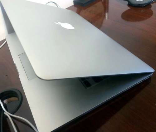 Apple MacBook Pro Retina 15-Inch `Core i7` 2.3 Mid-2012 (PLEASE READ)