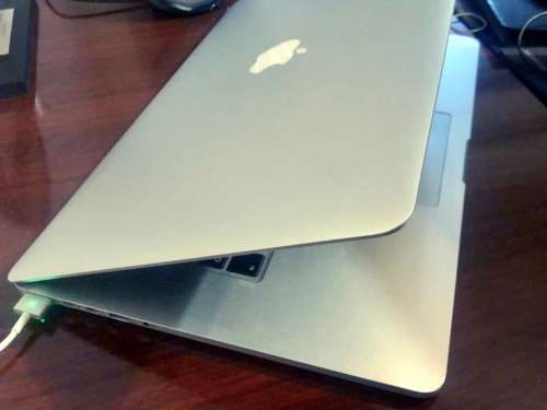 Apple MacBook Pro Retina 15-Inch `Core i7` 2.3 Mid-2012 (PLEASE READ)