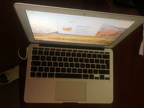 Macbook Air 11 inch - 2011