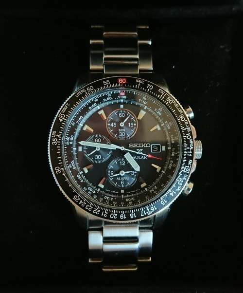 SEIKO  SSC009  Mens Black Dial Analog Quartz Watch