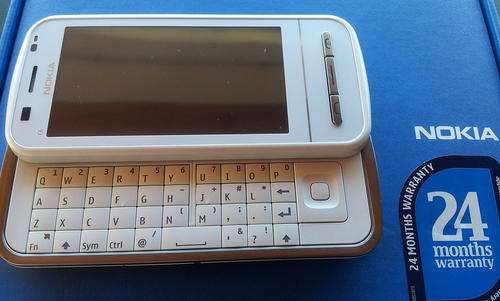 NOKIA C-6 "IMMACULATE - AS NEW"