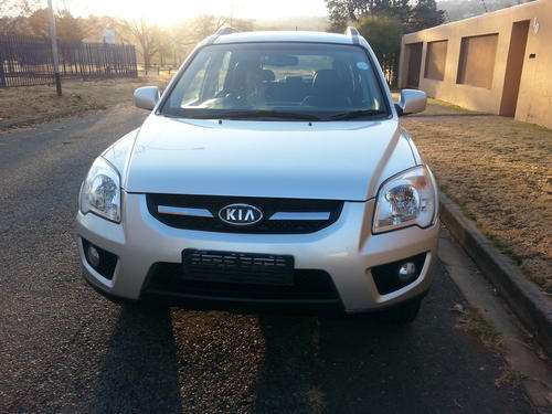 IN GOOD CONDITION -2008 MODEL KIA SPORTAGE 4X2  2.0L