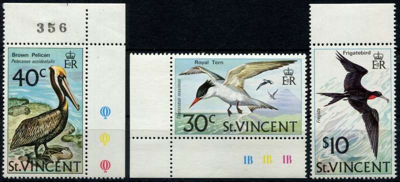 St. Vincent - Birds - 1974 - MNH