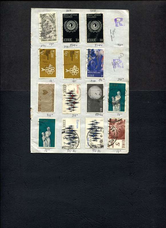 Ireland - 14 Stamps Mounted (Hinged) On Old Approval Page