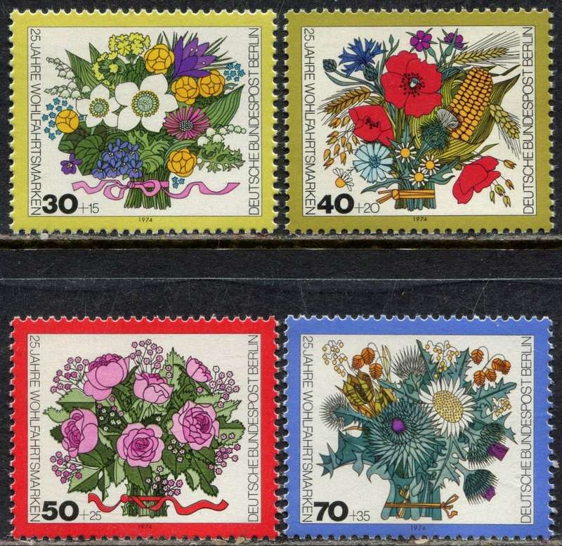 Germany/Berlin - Flowers - 1974 - MNH