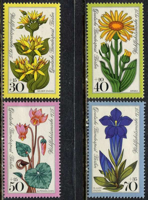 Germany/Berlin - Flowers - 1975 - MNH