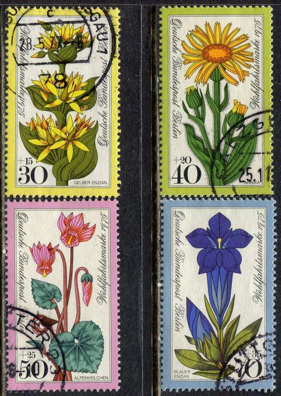 Germany/Berlin - Flowers - 1975 - Used
