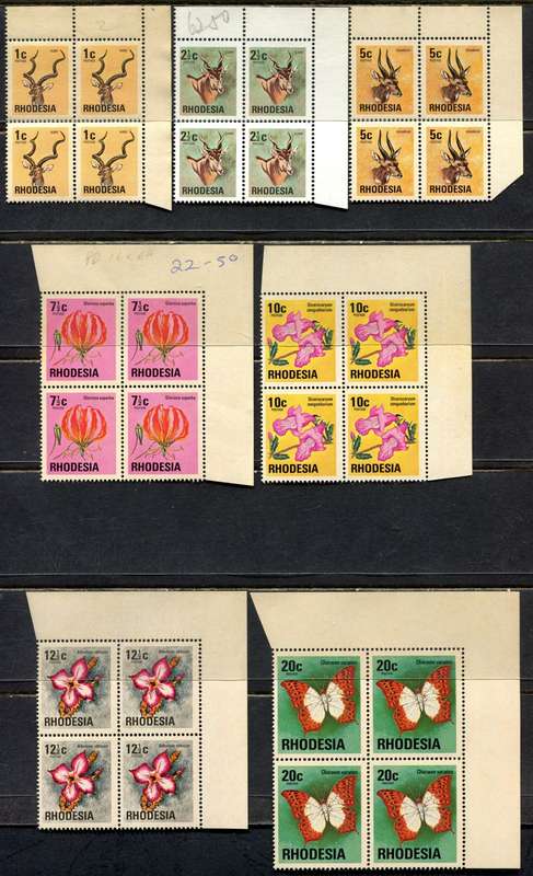 Rhodesia - 11 Top Right Corner Blocks of 4  - Brown Gum Except 2.5c - 1974 - MNH