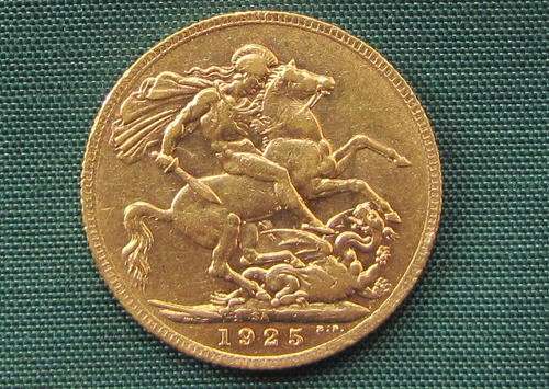 1925 SA One Pound Gold Sovereign