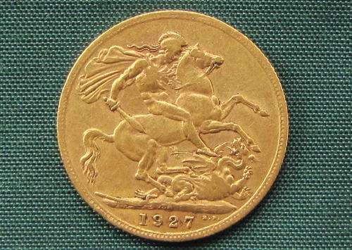 1927 SA One Pound Gold Sovereign VF+