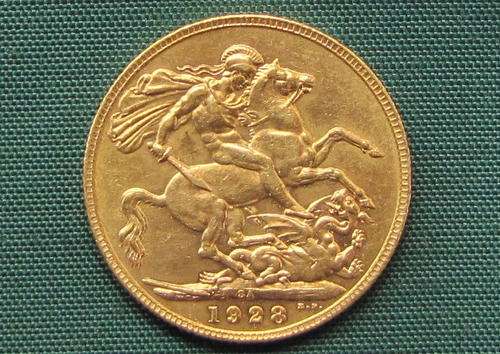 1928 SA One Pound Gold Sovereign EF+/UNC