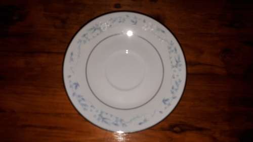 CRAZY MONDAY R1 AUCTION: VINTAGE JAPANESE NORITAKE Fine Porcelain Saucer (Carolyn Pattern 2693)