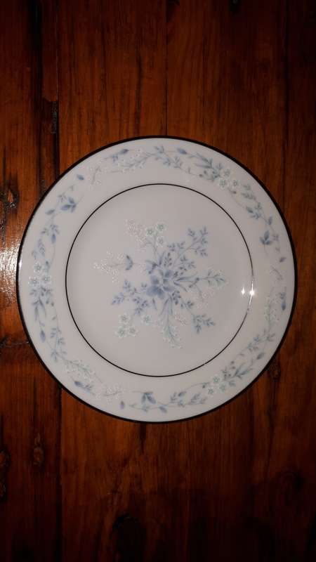 CRAZY MONDAY R1 AUCTION: VINTAGE JAPANESE NORITAKE Fine Porcelain Tea Plate (Carolyn Pattern 2693)