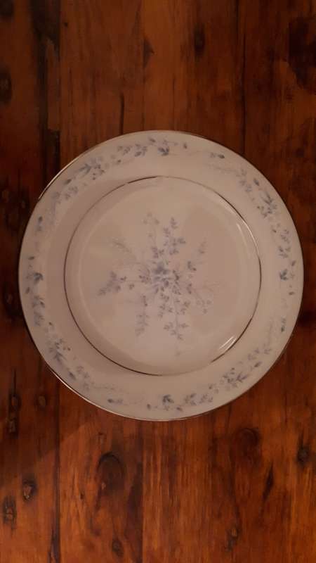 CRAZY MONDAY R1 AUCTION: VINTAGE JAPANESE NORITAKE Salad/Side Plate (Carolyn Pattern 2693)