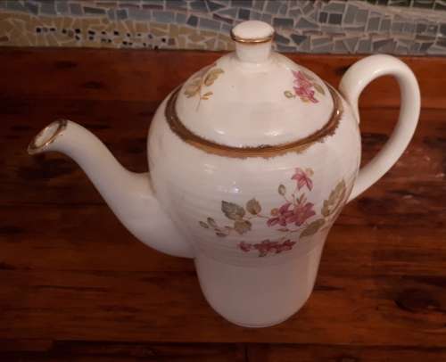 ROYAL SWAN of STAFFORDSHIRE Porcelain Coffee Pot & 4 Demitasse Coffee Cups & Saucers Duos - Vintage
