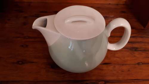 CONTINENTAL VITREOUS CHINA (South Africa) Retro Tea Pot - Vintage