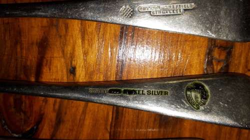 8 ANTIQUE AND VINTAGE Dinner Forks