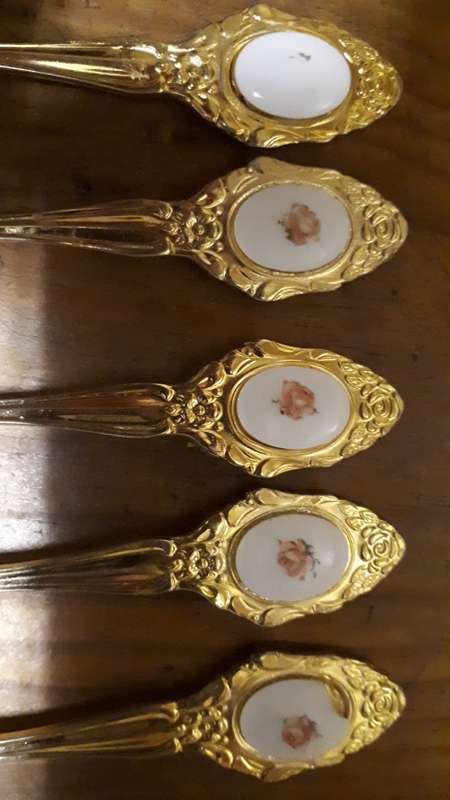 EETRITE 24 CARAT GOLD PLATED Stainless Steel Teaspoons with floral inserts