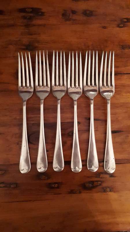 VINTAGE SET OF 6 IDENTICAL SILVER PLATED William Rodgers (Sheffield) Dinner forks