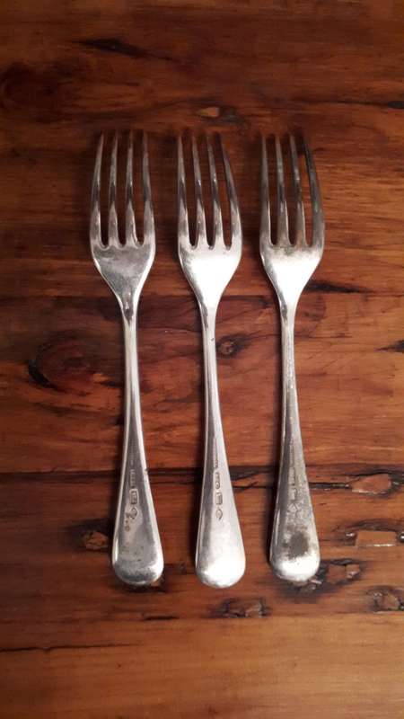 FOUR VINTAGE DWTS SILVER PLATED Entre/Dessert Forks