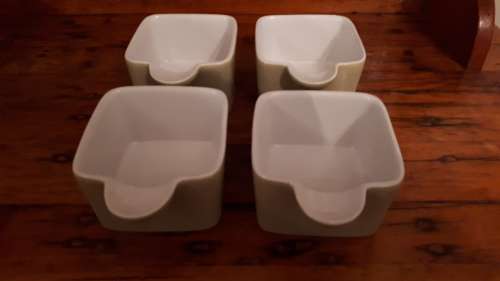 SET OF FOUR INDIVIDUAL STONEWARE AVO GREEN SQUARE PIE DISHES/LARGER RAMEKINS