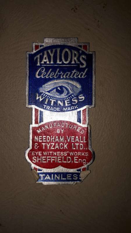 COMPLETE SET OF 6 TAYLOR SHEFFIELD EYE WITNESS FAUX BONE HANDLE TABLE Knives IN ORIGINAL BOX