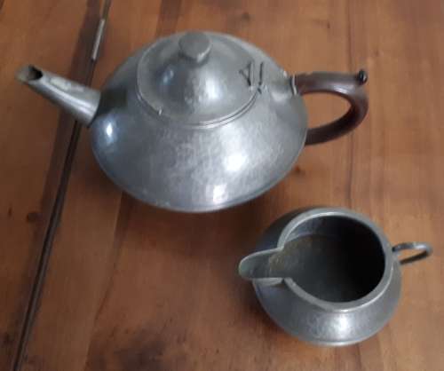 VINTAGE 1930's  OLD ENGLISH HAND HAMMERED ART & CRAFT PEWTER TEAPOT AND CREAMER - SCANDINAVIAN STYLE