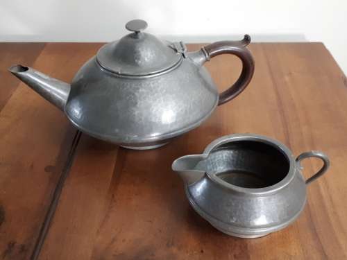 VINTAGE 1930's  OLD ENGLISH HAND HAMMERED ART & CRAFT PEWTER TEAPOT AND CREAMER - SCANDINAVIAN STYLE