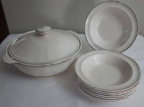 VINTAGE ALFRED MEAKIN MEDWAY DESIGN DESSERT SET
