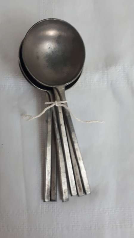 ANTIQUE SET OF 6 PEWTER SOUP SPOONS