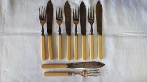 ANTIQUE LOT/PART SET OF 10 SILVER PLATED FAUX BONE HANDLE FISH CUTLERY