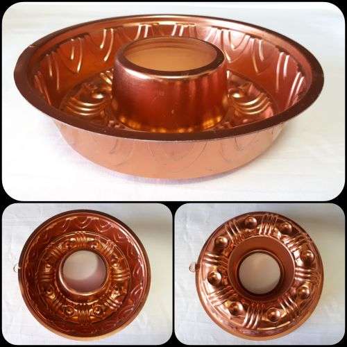 BUNDT CAKE MOLD