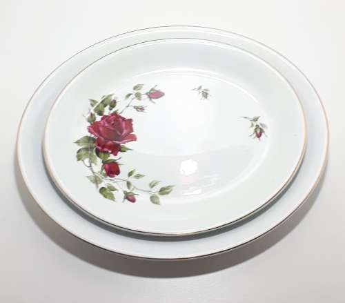 23 Piece Alfred Meakin Glo White Dinner Set - White With Rose Pattern And Gold Trim