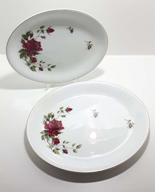 23 Piece Alfred Meakin Glo White Dinner Set - White With Rose Pattern And Gold Trim
