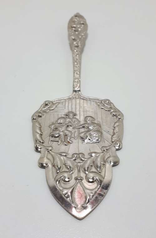 Vintage Chrome Plated Ornate Dutch Cake Lifter With Parisienne Lace Handle Design
