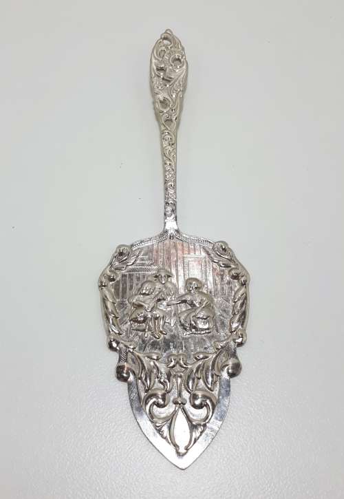 Vintage Chrome Plated Ornate Dutch Cake Lifter With Parisienne Lace Handle Design
