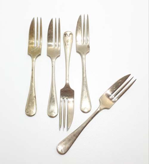Set Of 5 Vintage Nickel Silver Cake Forks  Dovetail Handle