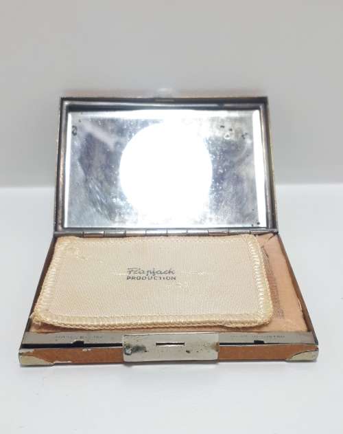 Collectable Vintage Austrian Flapjack Suitcase Ladies Compact