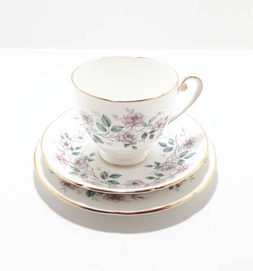 Royal Grafton Tea Trio (Cup, Saucer, Tea Plate)  Pattern 8618