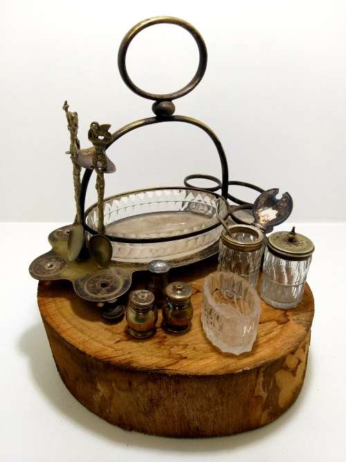 Antique Thomas White (c.1800s) Silver Plated And Footed Cruet Stand