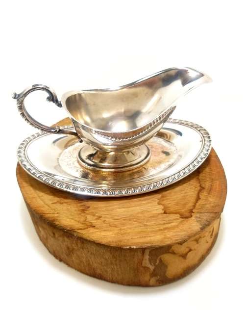 Pre 1950s Vintage Silver Plated Gravy/Sauce Boat With Baroque Patterned Tray